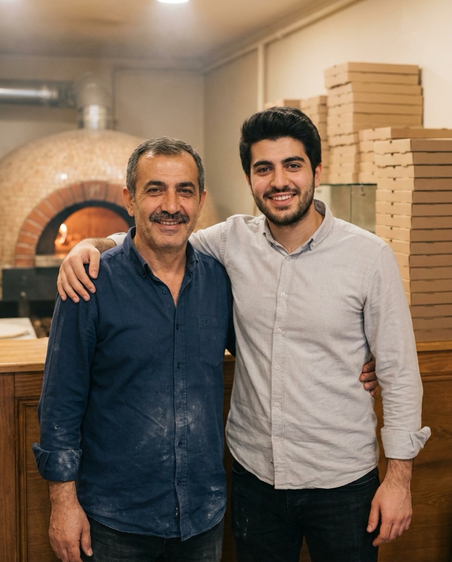 Vater und Sohn, Inhaber ihrer eigenen Pizzeria
